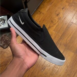 Nike Black and White Sneakers with Classic Design